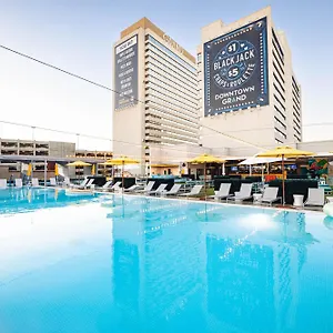 3* Hotel Downtown Grand & Casino